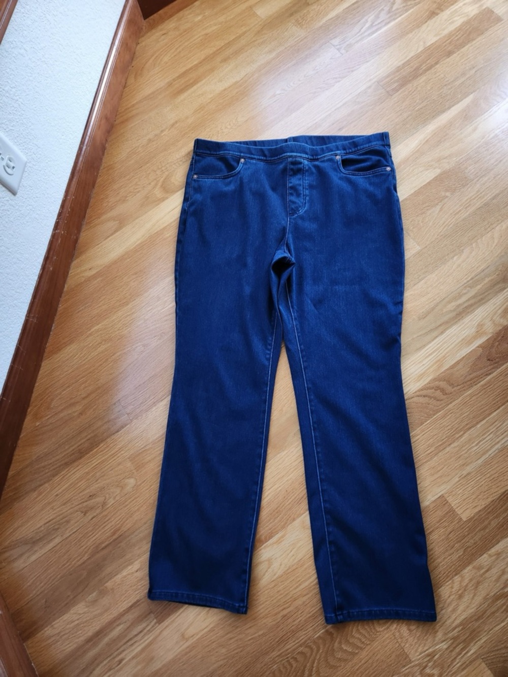 Classic Women's Dark Blue Jeans